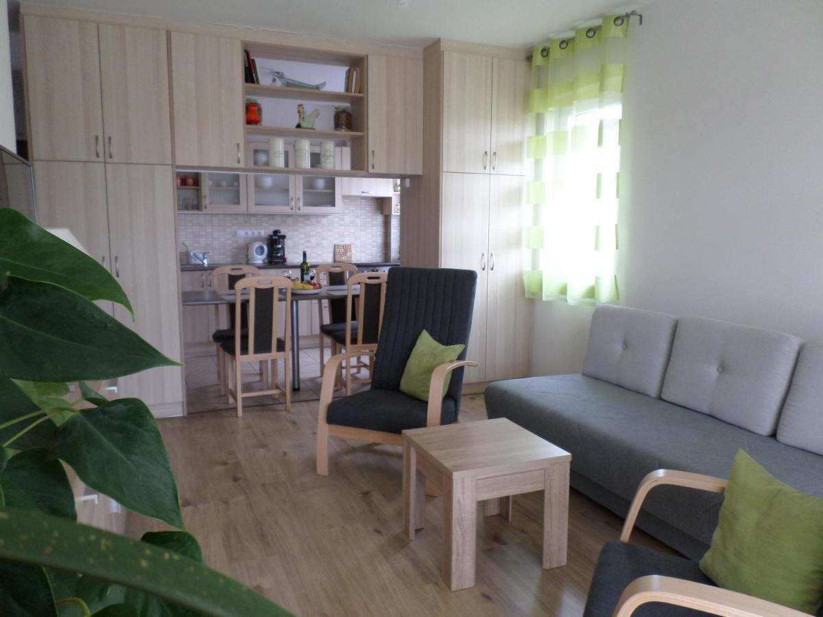 Lakoparki Apartman Веспрем Экстерьер фото